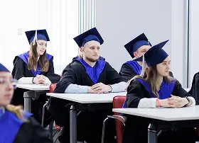 «Синергия» обошла МГУ по уровню зарплат выпускников 2024 года