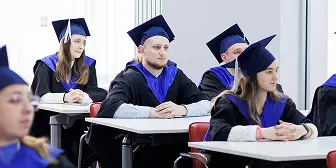 «Синергия» обошла МГУ по уровню зарплат выпускников 2024 года