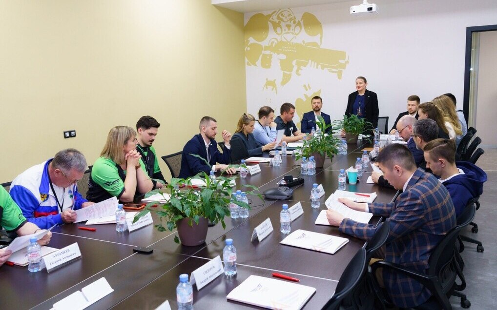 Декан факультета игровой индустрии и киберспорта принял участие в круглом столе по детскому киберспорту