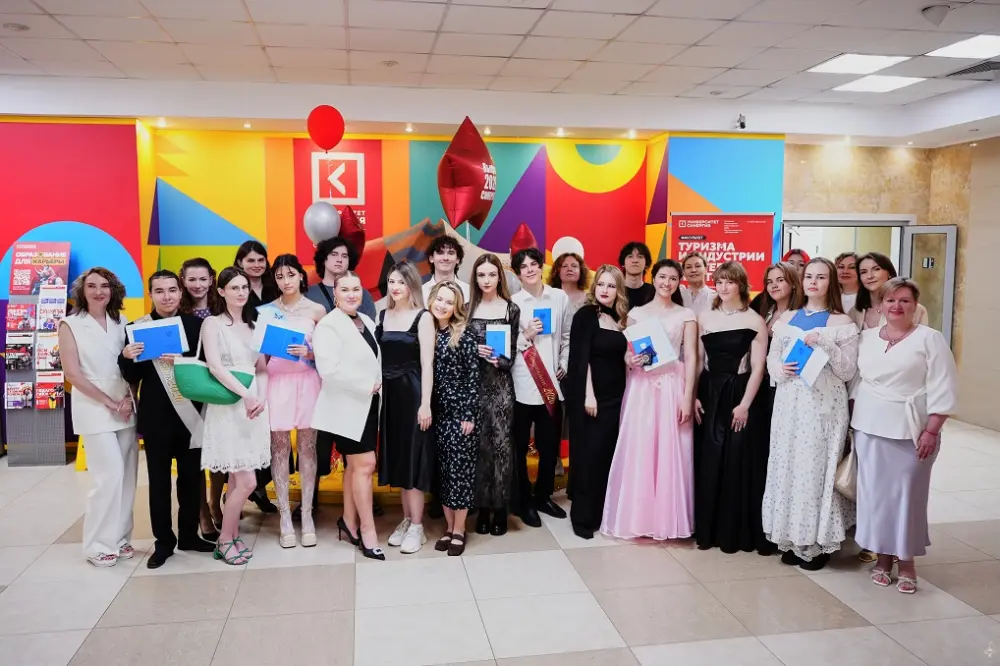 Каждый шестой выпускник Онлайн-школы «Синергия» окончил 11-й класс с медалью