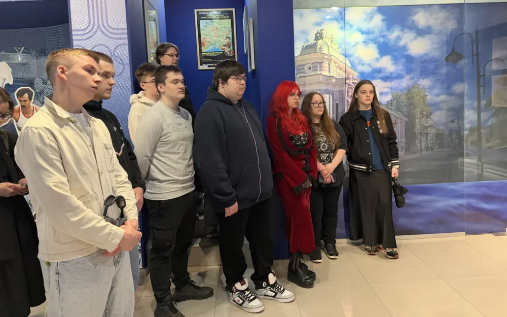 Студенты факультета ИТ посетили корпоративный музей компании «Ингосстрах»