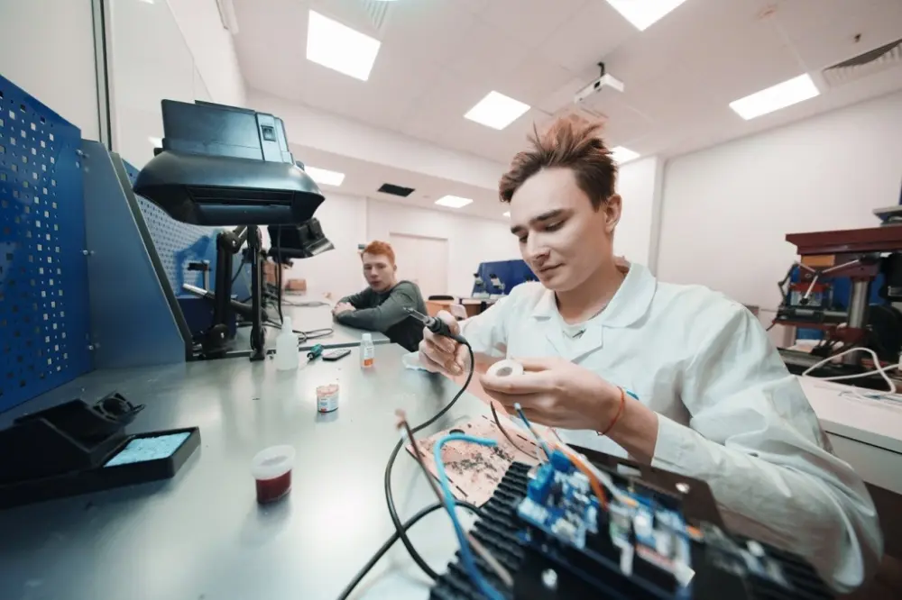 «Синергия» и «Геоскан» запустят школьную орбитальную лабораторию