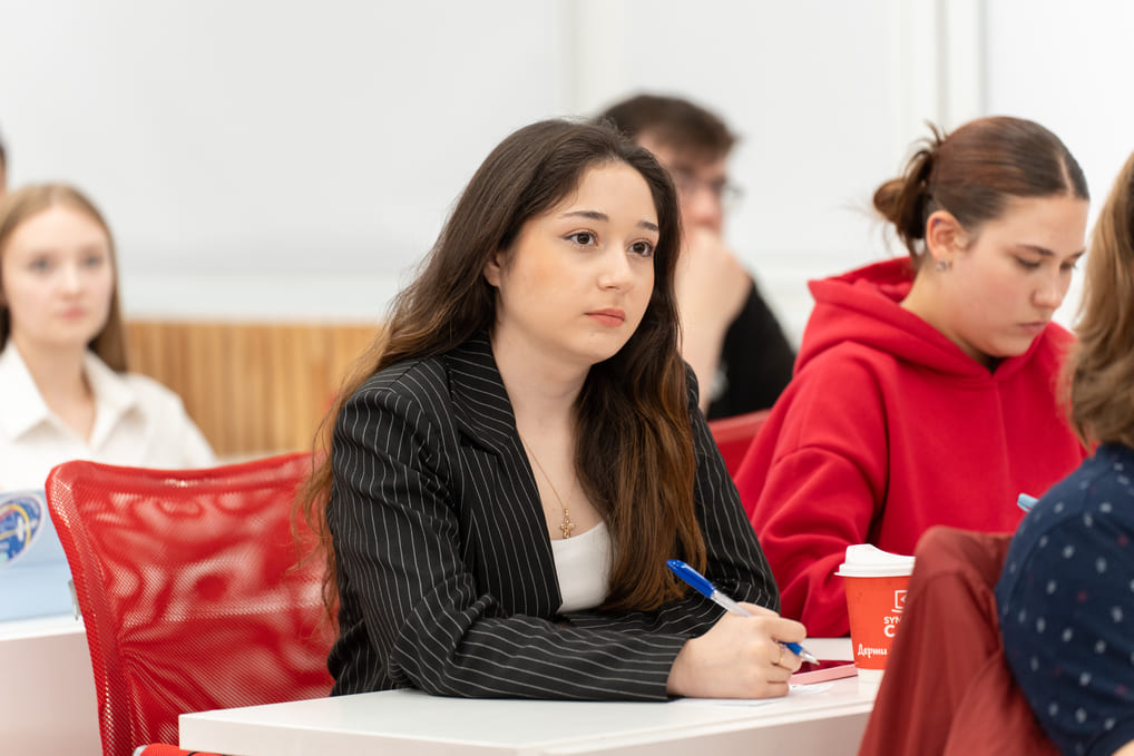 Студенческая лингвистическая конференция прошла в «Синергии»