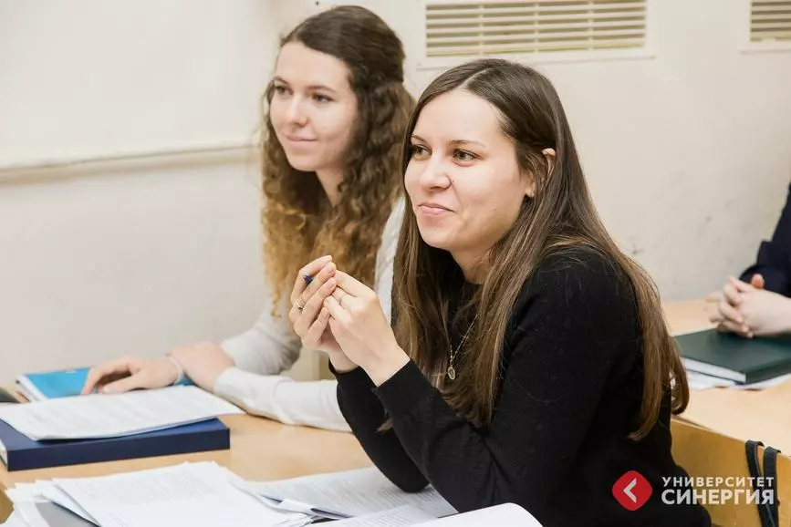 Куда можно поступить после 10 класса