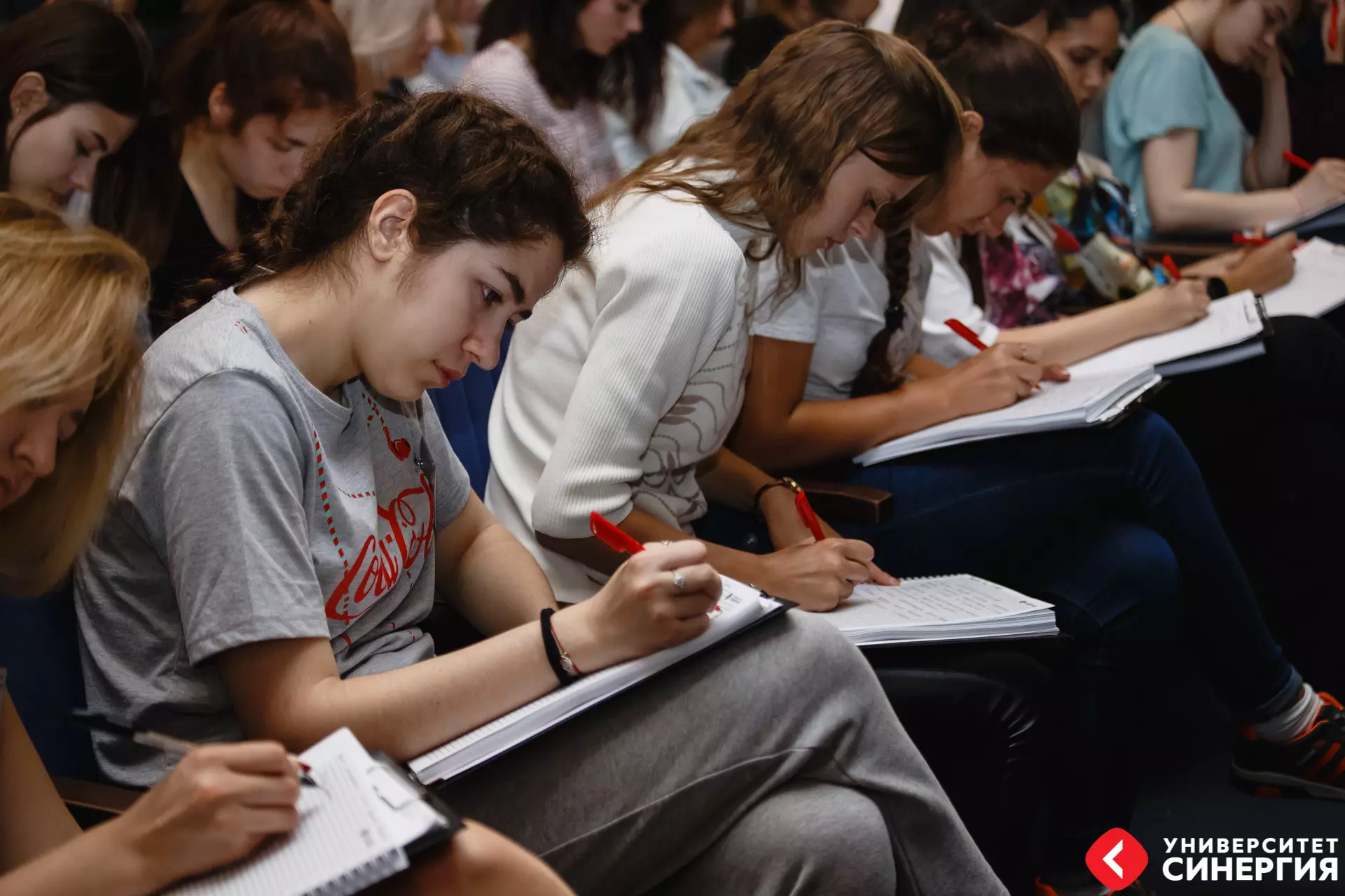 учиться на следователя