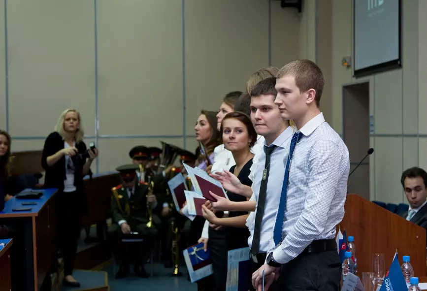 7 самых популярных факультетов для поступления