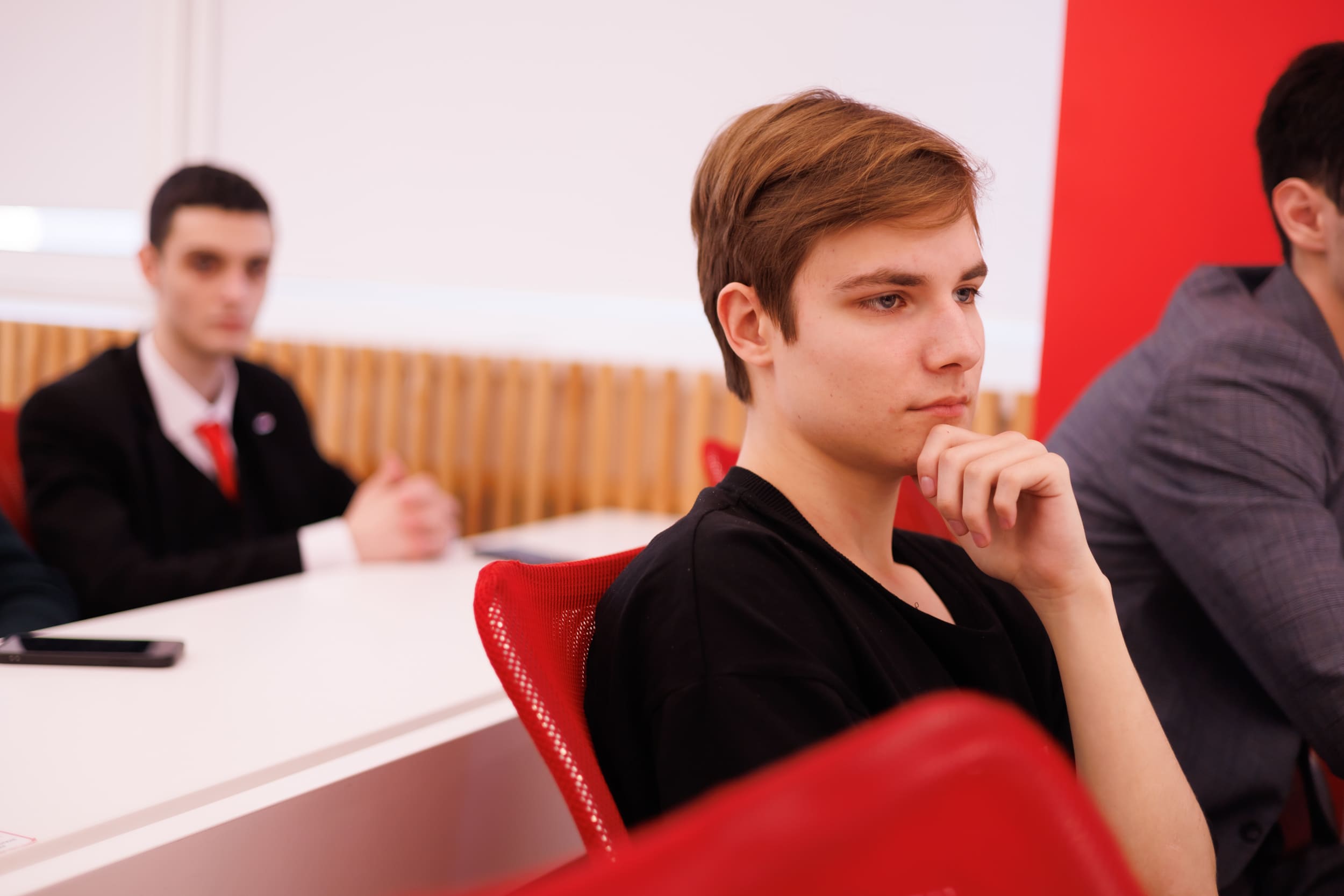 Колледжи с двумя экзаменами в Москве