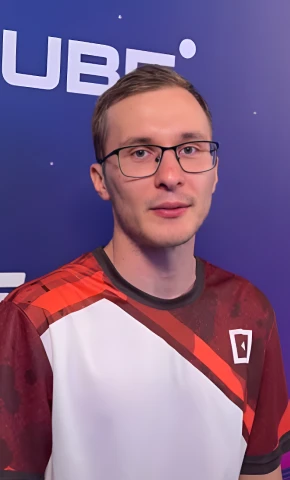 Максим Быков