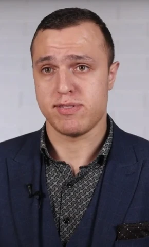 Артём Жолтяк