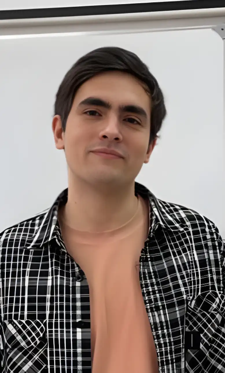 Артём Мурзакаев