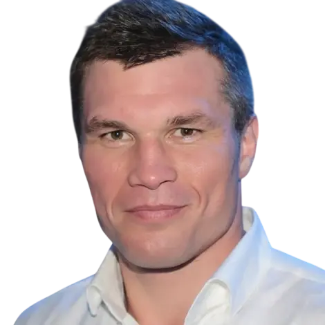Вице-президент Федерации тайского бокса России, президент Федерации тайского бокса Москвы, ранее — российский профессиональный боксёр и тайбоксер