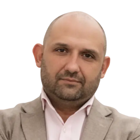 Руководитель группы клиник сети «ПрезиДент». Эксперт в управлении медициной с 15-летним опытом, автор публикаций по медицинскому маркетингу и менеджменту